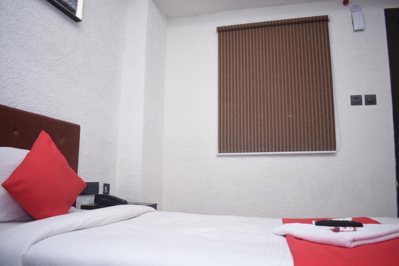 Hotel Jaypee Inn Hāora Eksteriør bilde